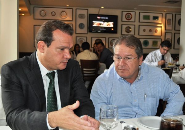 PMDB e PR adiantam conversa por candidatura de Walace Guimares