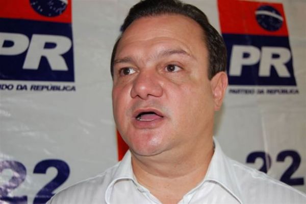 Deputado diz que PR no tem acordo fechado para apoiar Taques