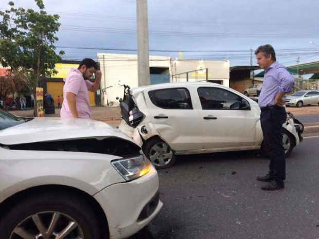 Mauro Mendes se envolve em acidente na Estrada do Moinho