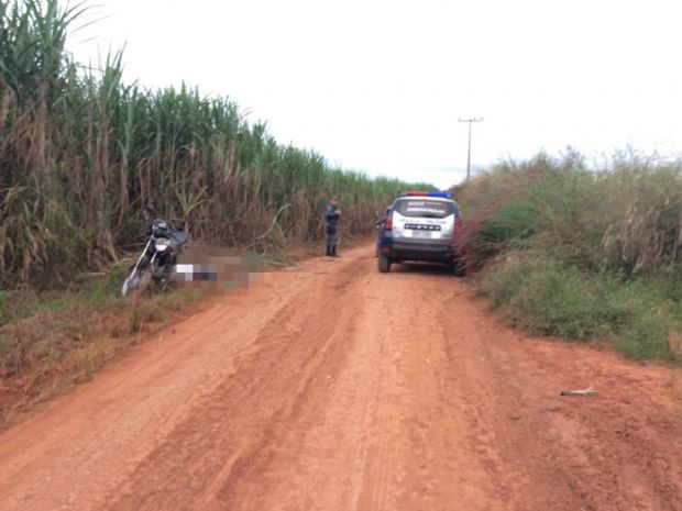 Motociclista  encontrado morto prximo a plantao de cana
