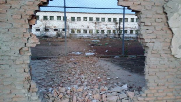 Criminosos explodem muro de presdio e 26 detentos fogem; houve troca de tiros