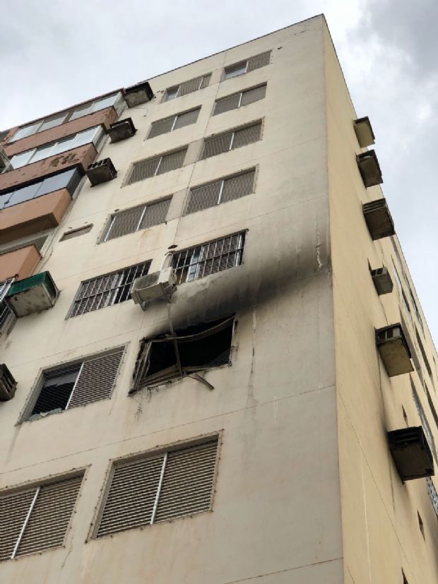 Incndio destri apartamento em Cuiab, um gato morre e outro  resgatado; veja vdeos e fotos 