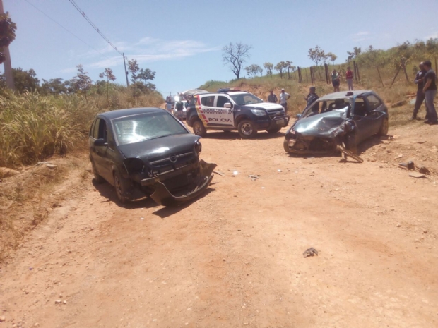 Acidente na estrada do Coxip do Ouro deixa duas pessoas gravemente feridas