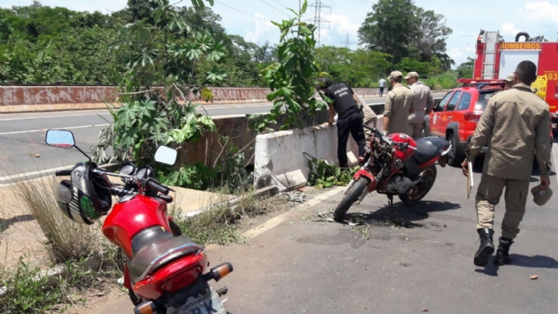 Motociclista despenca de ponte aps condutor perder controle na Estrada da Guarita