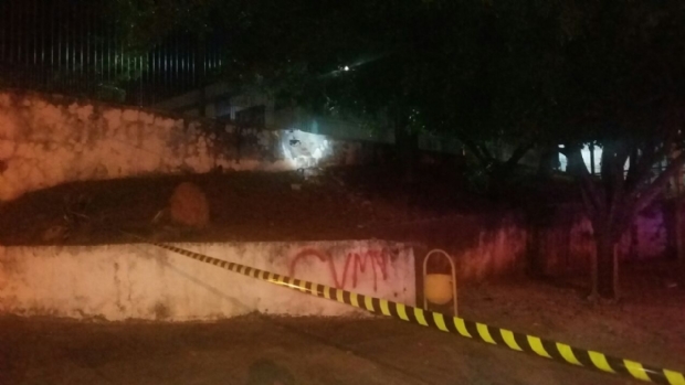 Comando Vermelho explode muro da Secretaria de Segurana Pblica;  fotos 