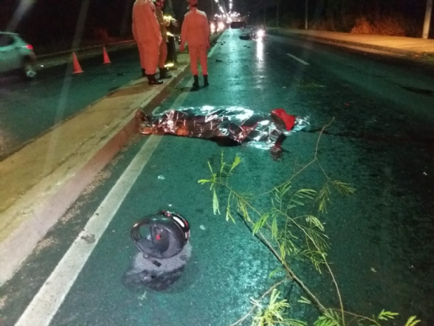 Motociclista tem perna arrancada e morre em acidente com Uber na Estrada do Moinho;  fotos 