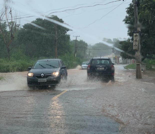 Cuiab registra o terceiro maior volume de chuva do ano; temporais continuam nos prximos dias