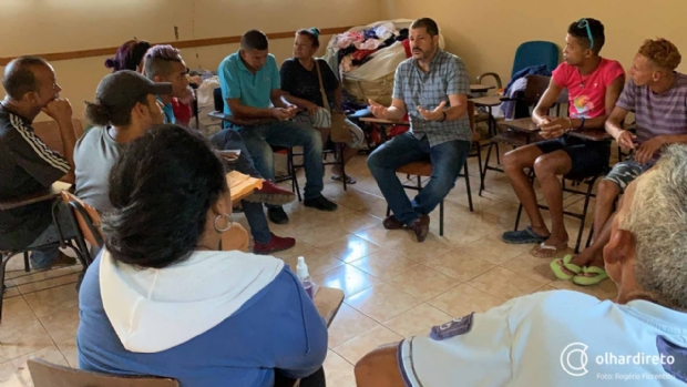 Em busca de uma vida digna, mais 21 venezuelanos desembarcam em Cuiab