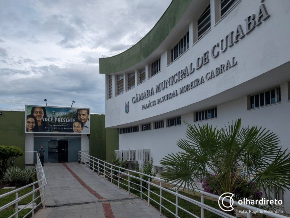 Em sesso da Cmara, vereadores de Cuiab derrubam dois vetos do Executivo
