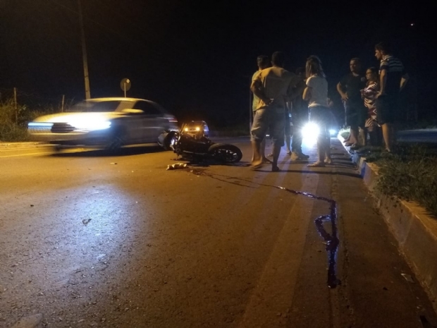 Agente prisional fratura a mandbula ao colidir motocicleta em carro na 'Estrada da Guarita'