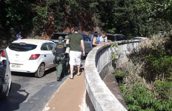 Estrada de Chapada  fechada aps homem cair no Porto do Inferno; corpo  resgatado pelo Ciopaer