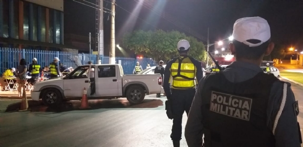 Blitz da Lei Seca prende sete motoristas alcoolizados e autua 50 em Cuiab