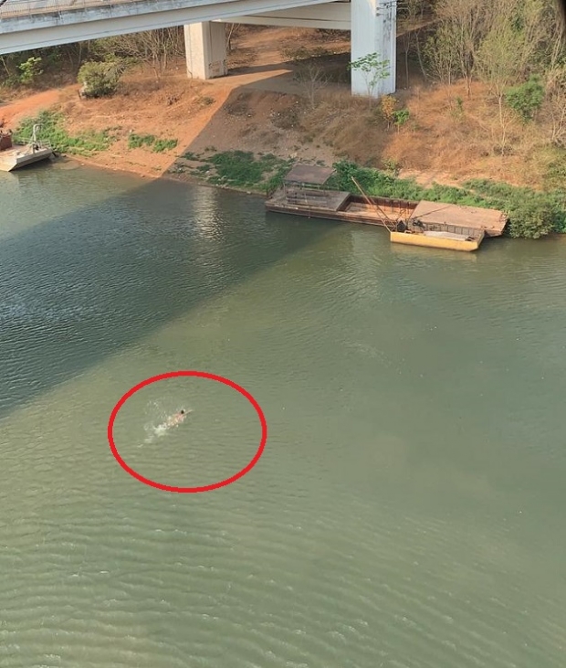 Homem atravessa Rio Cuiab a nado aps se assustar com troca de tiros; veja vdeo