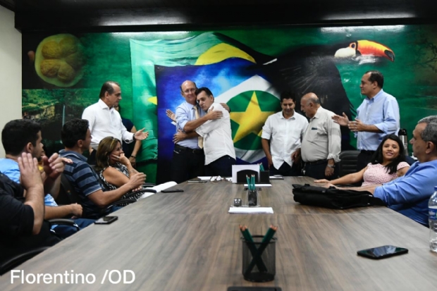 Avallone assume comando do PSDB em meio a racha sobre Senado e Prefeitura de Cuiab