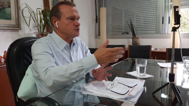 Senador descarta impeachment, mas alerta Bolsonaro: no pode desautorizar o prprio ministro