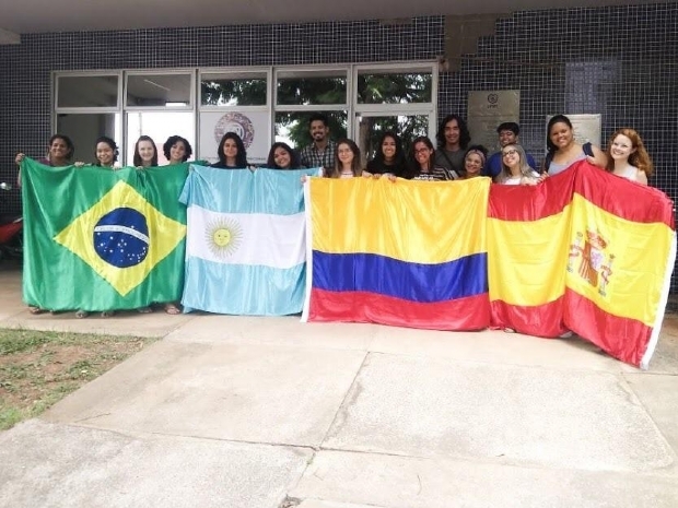 UFMT disponibiliza recurso para que alunos retornem da Colmbia para o Brasil