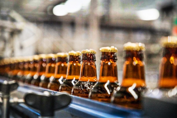 Com dificuldade para encontrar cerveja, distribuidoras temem desabastecimento em festas de fim de ano