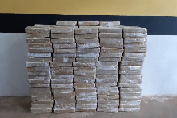 Polcia Federal prende quatro em desdobramento a apreenso de 288 kg de droga