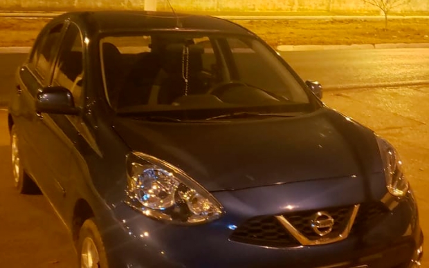 Motorista de aplicativo sofre sequestro relmpago e tem carro roubado; vtima mantida no porta-malas