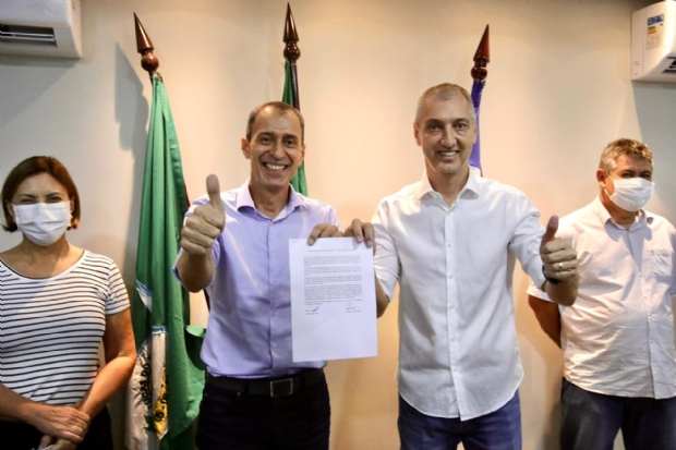 Miguel Vaz registra candidatura a prefeito em Lucas do Rio Verde