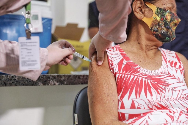 Ministrio da Sade investiga perda de 320 doses de vacina contra a Covid-19 em MT; SES admite