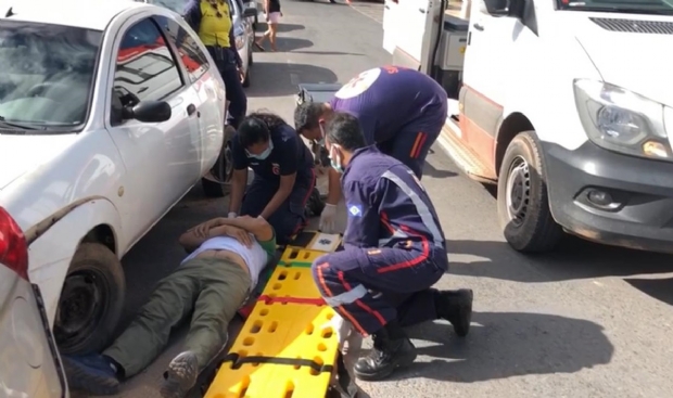 Sob efeito de forte medicamento, mulher atropela pedestre em Cuiab