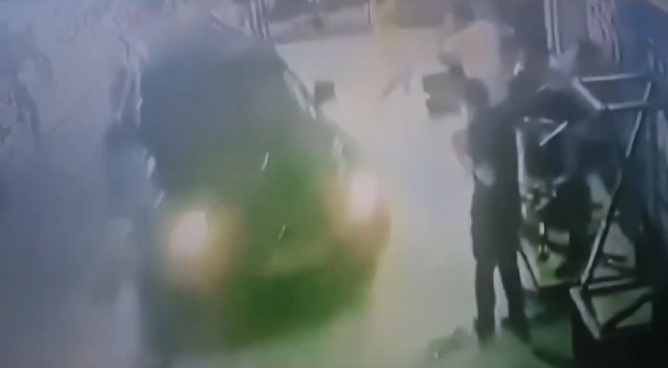 Imagens mostram momento em que Pajero invade posto e mata homem de 36 anos; vídeo