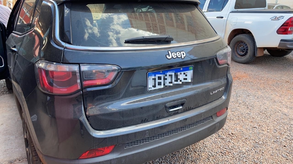 Esposa de ex-deputado tem Jeep Compass roubado por criminosos em Cuiab
