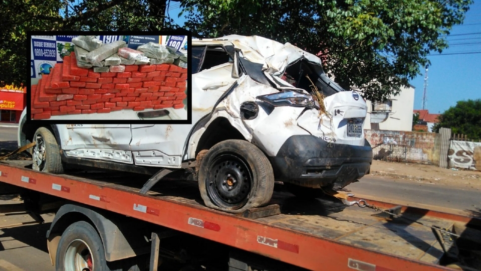 Motoristas capota carro roubado carregado com 90kg de maconha e foge em regio de mata