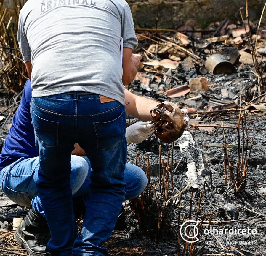 Moradores encontram ossada humana em terreno na regio do Porto