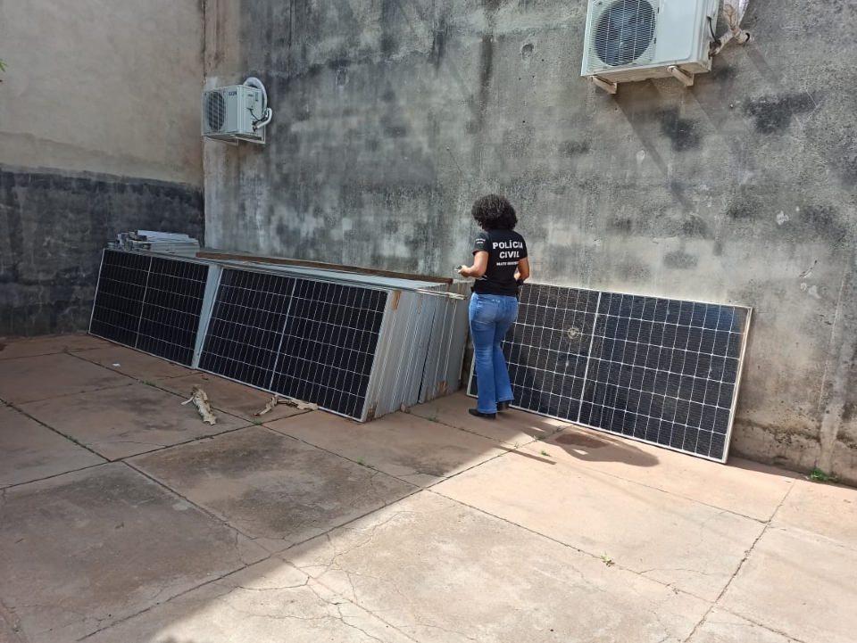 Empresário é preso por comprar placas solares roubadas em Mato Grosso