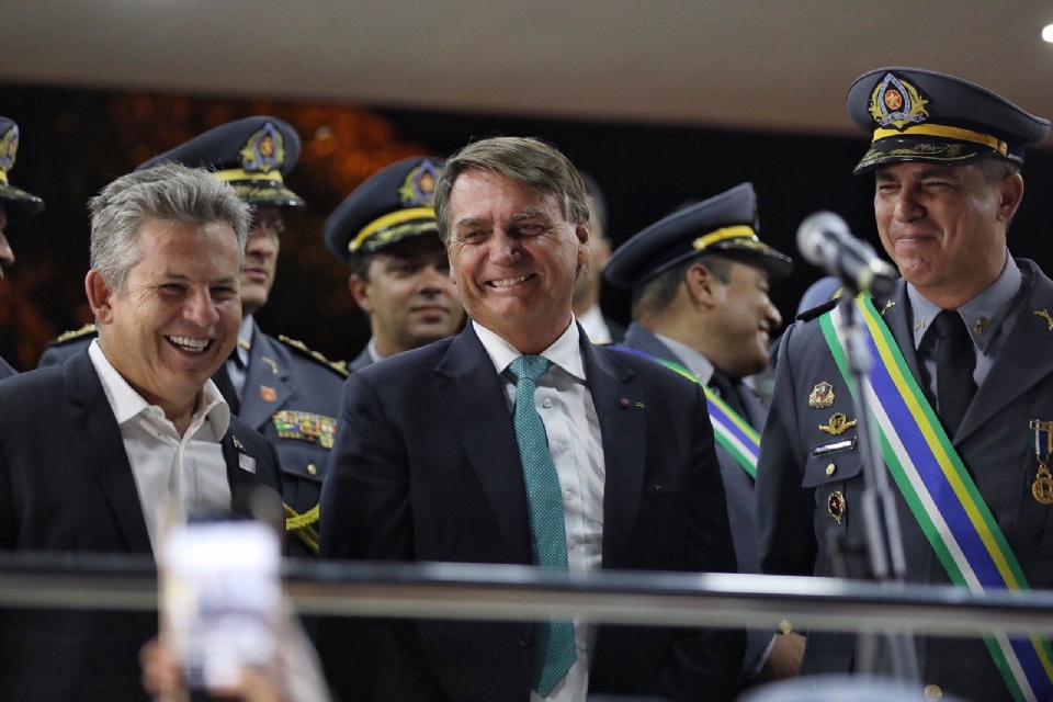 Mauro Mendes enche Bolsonaro de elogios e diz que Mato Grosso estar com o presidente nas eleies