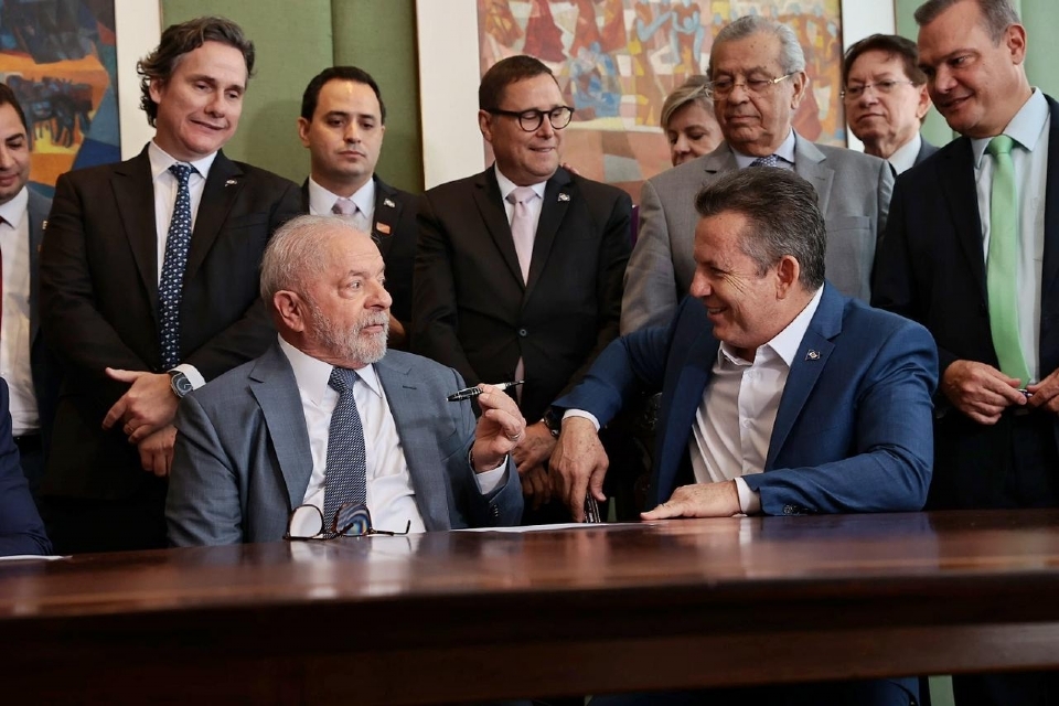 Do temor ao reconhecimento: Mauro constri boa relao com Lula em sete meses de governo