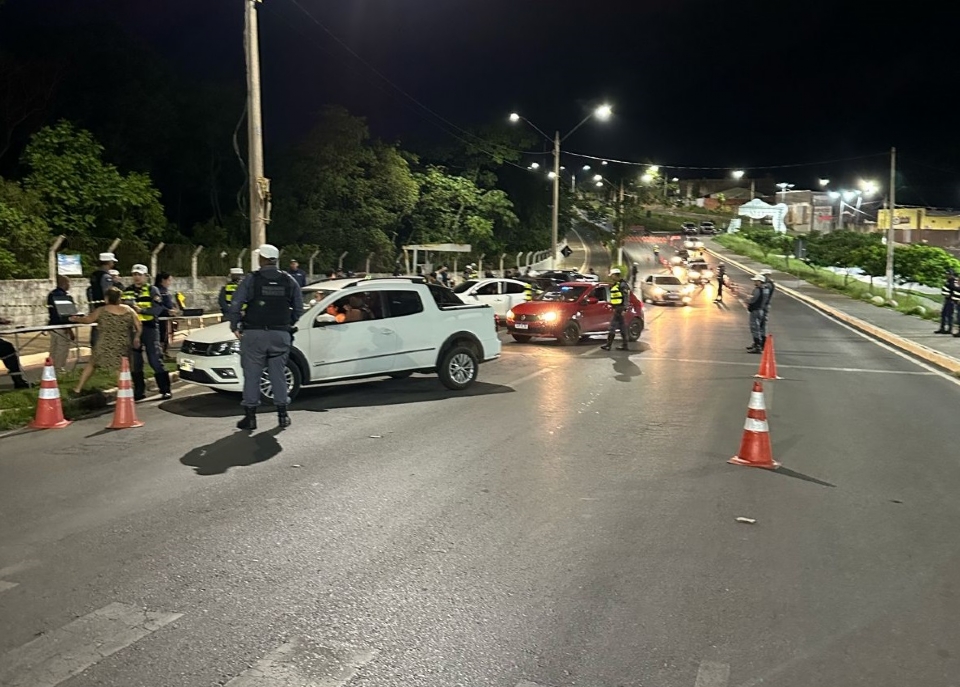 Doze motoristas so presos por embriaguez de volante em Vrzea Grande