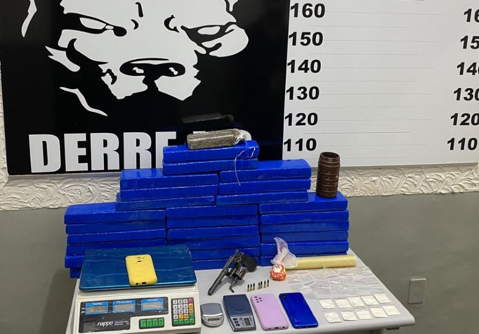 Casal  preso aps sequestrar caminhoneiro e transferir R$ 19 mil para jogos online