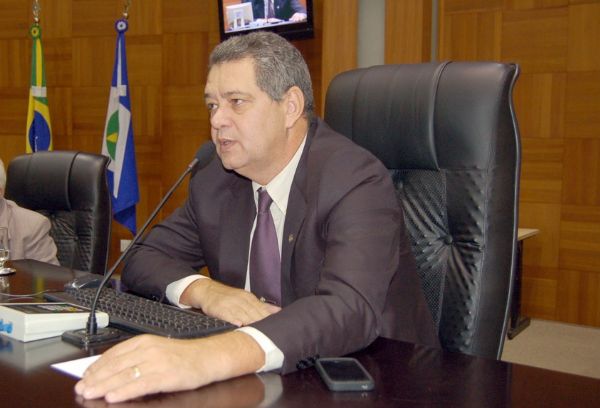 Wilson Teixeira Dentinho, presidente do Cepromat, tomou a iniciativa de fazer a maior convocao de TIs da histria