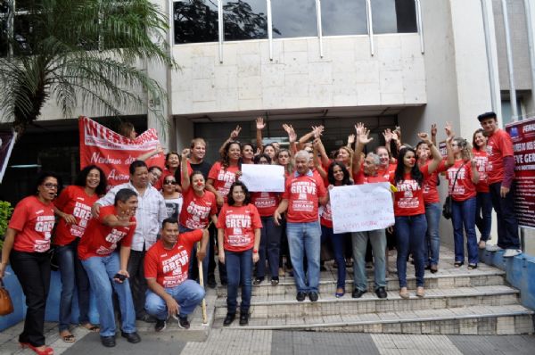 Servidores do INSS entram em greve por tempo indeterminado;  fotos 