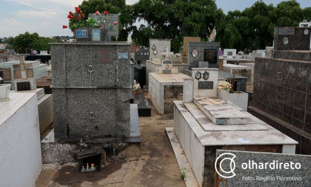 Cerca de 100 mil pessoas devem passar pelos cemitrios durante o Dia de Finados