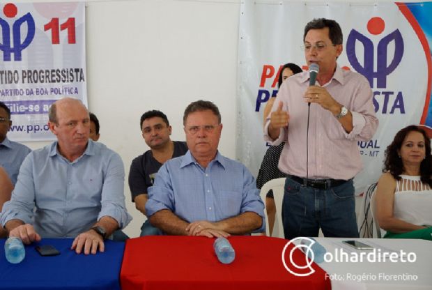 Ezequiel Fonseca ao lado de Blairo Maggi, durante encontro do PP, em Cuiab