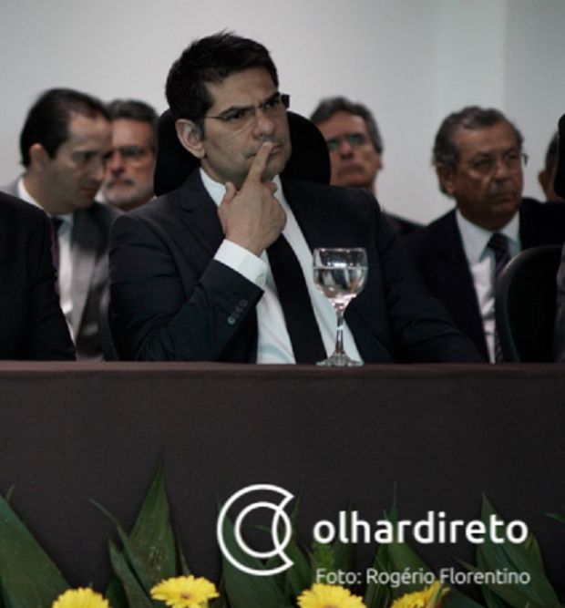 Conselheiro Domingos Campos Neto, relator do processo no TCE, votou pelo arquivamento da denncia