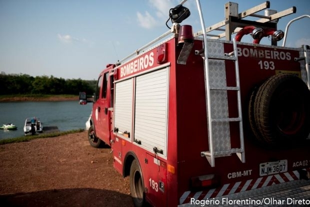 Aps mais de 24h, bombeiros localizam corpo de jovem que tentou atravessar rio e desapareceu