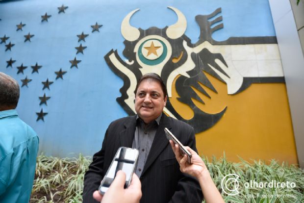 Sebastio Rezende admite recuar de disputa por vaga no TCE; candidatura de Z Domingos ganha fora