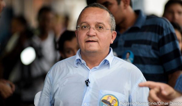Pedro Taques critica gesto PT na educao e promete fim de parcerias para sade