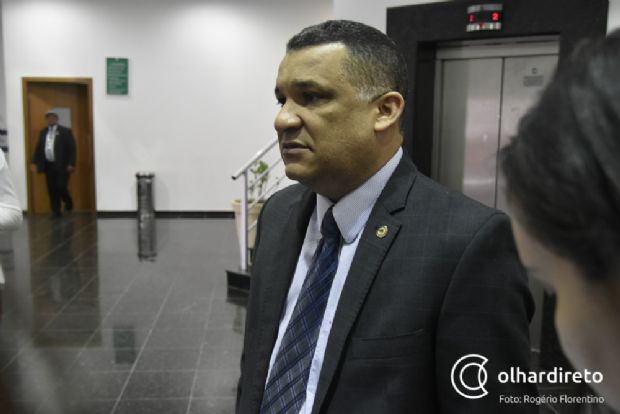 Silvano avalia que militncia do PMDB quer lanar Carlos Bezerra ao Senado e por isso Valtenir migrou ao PSB