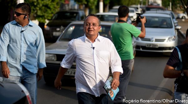 Com sada do PDT, Pedro Taques leva secretria de Estado e metade dos prefeitos e esvazia o partido em MT