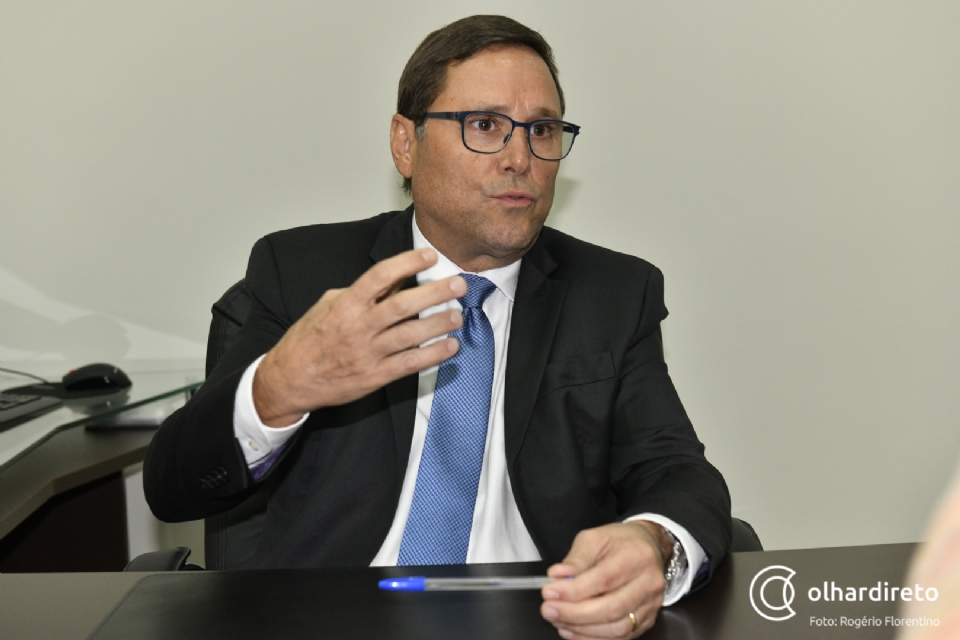 Carvalho se distancia de articulaes por ministrios, mas condena loteamento do Governo