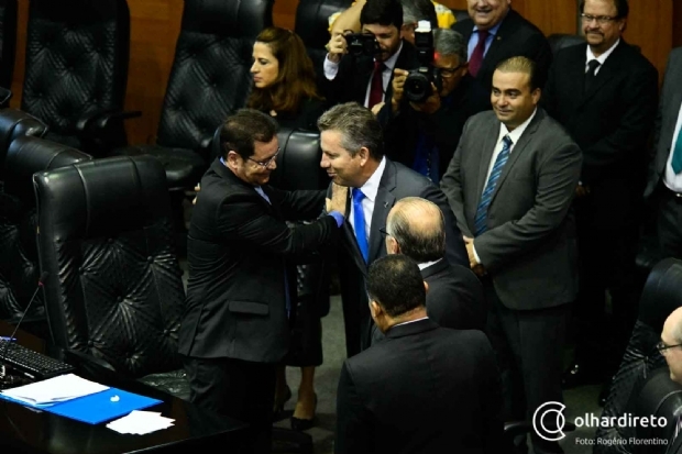 Entre Fbio Garcia e Botelho, Mendes desconversa e deixa Prefeitura de Cuiab para 2020