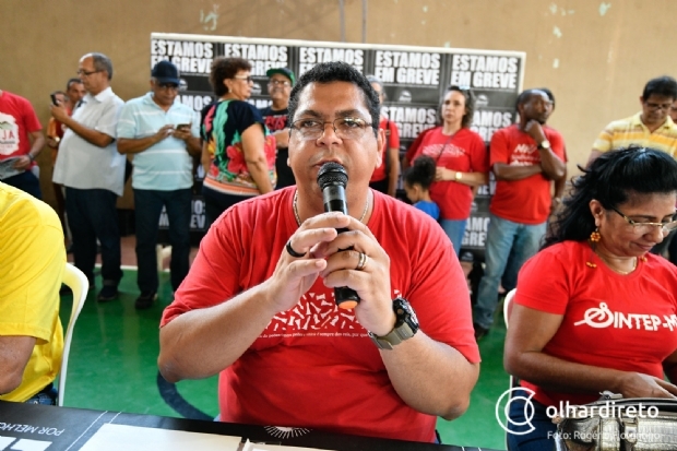 Aps ameaa de nova greve, Sintep debate na Casa Civil atraso de pagamento aos professores