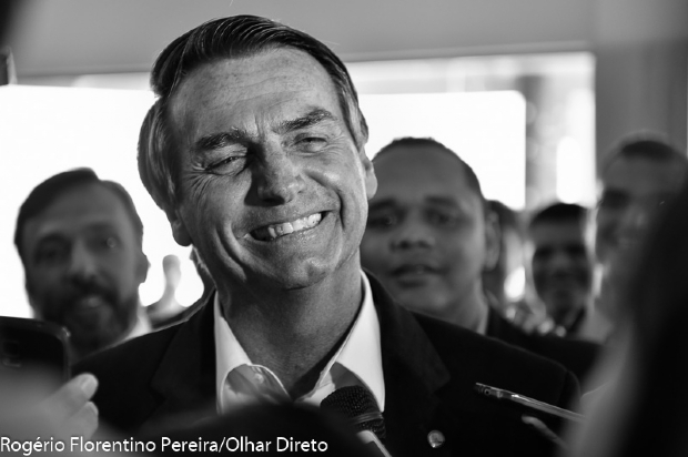 Bolsonaro afirma que auxlio ser pago na prxima semana, mas no publica no DOU