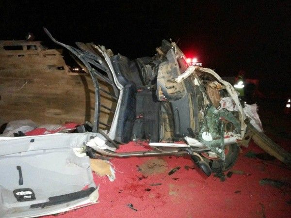 Cabine do caminho ficou totalmente destruda com violenta batida em carreta Scania